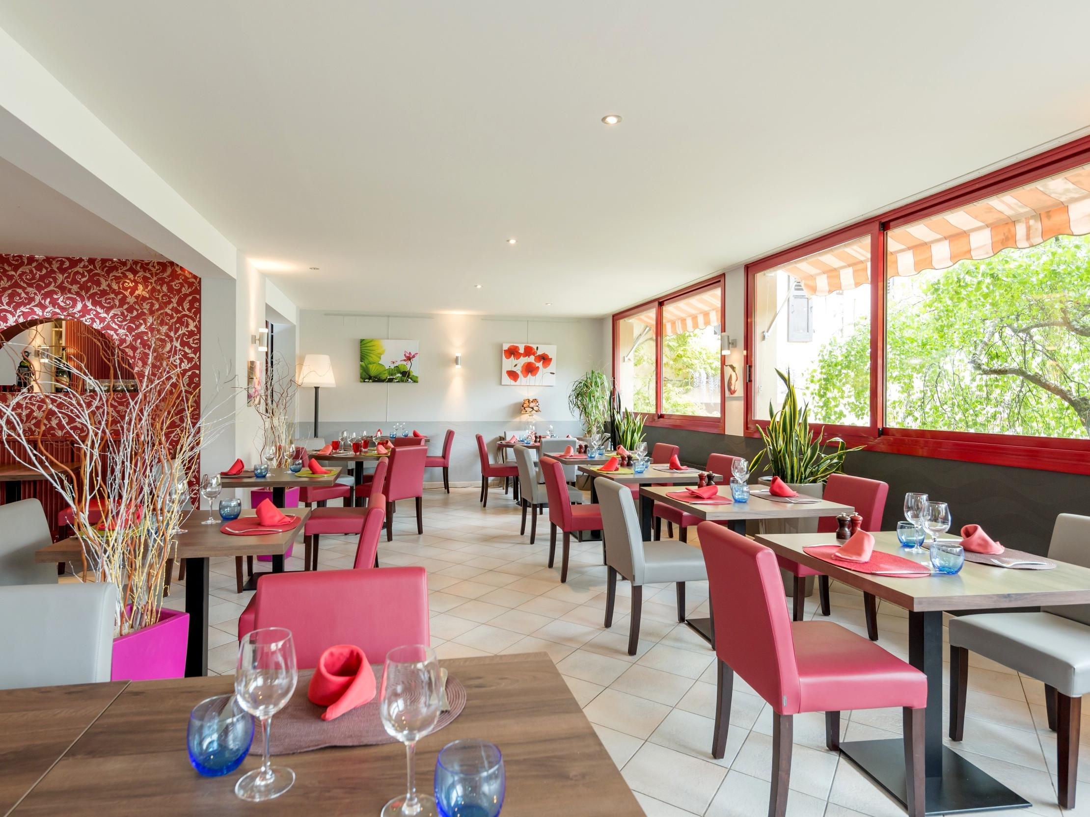 La Terrasse Fleurie, Logis, Hotel Et Restaurant Divonne-les-Bains Exteriér fotografie