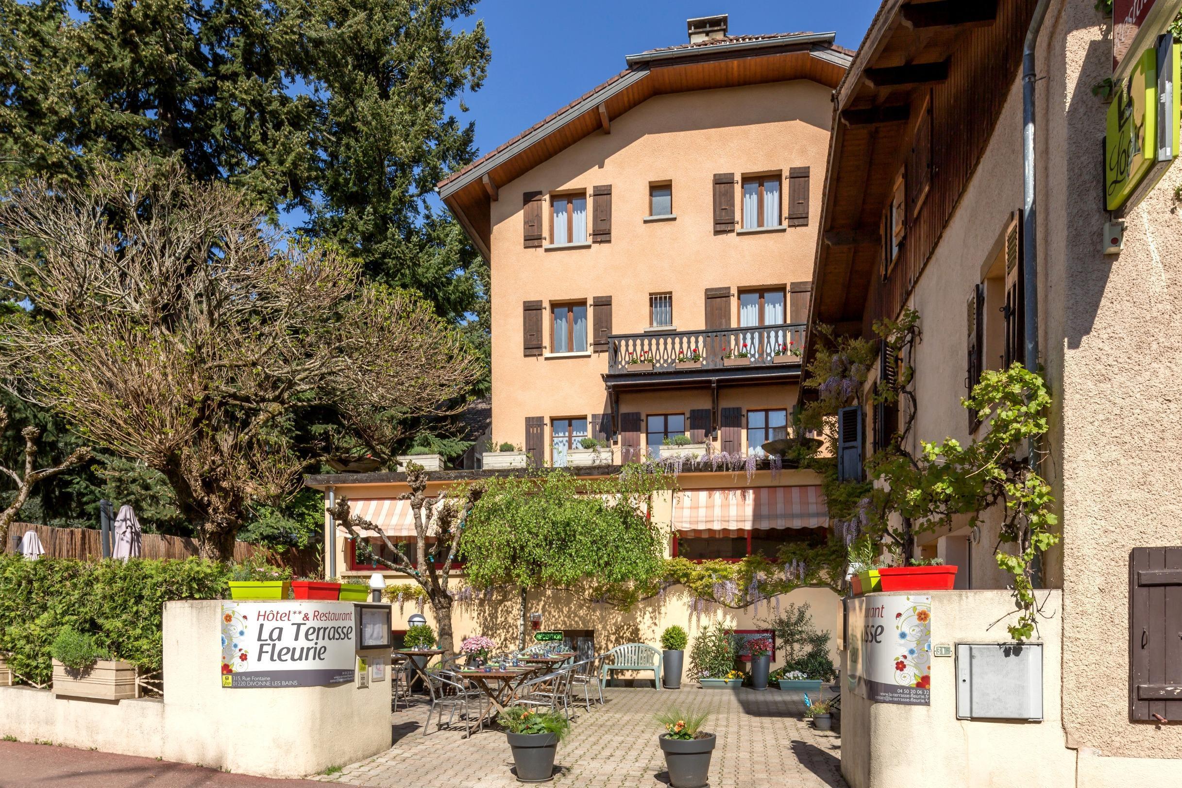 La Terrasse Fleurie, Logis, Hotel Et Restaurant Divonne-les-Bains Exteriér fotografie