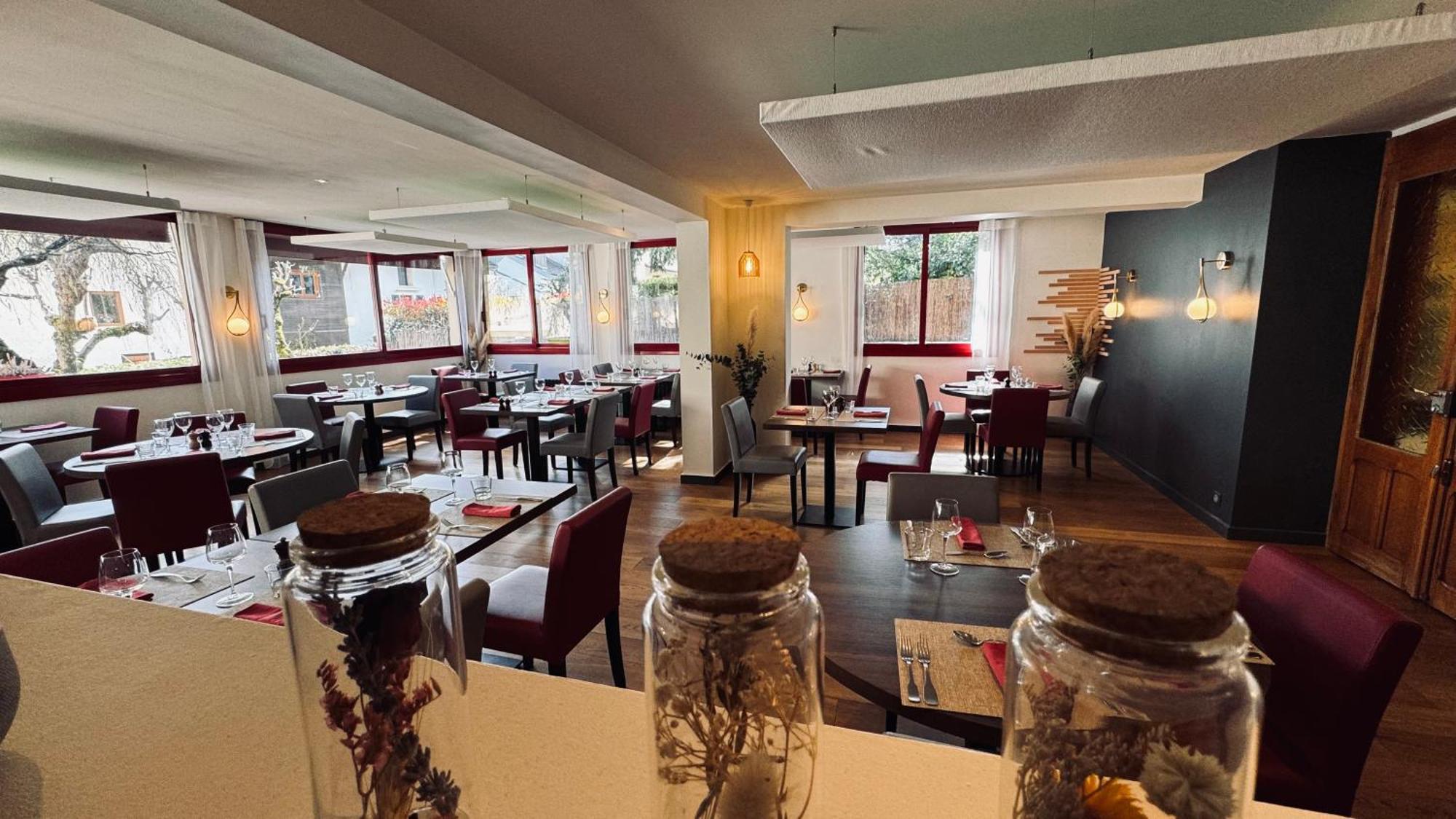 La Terrasse Fleurie, Logis, Hotel Et Restaurant Divonne-les-Bains Exteriér fotografie